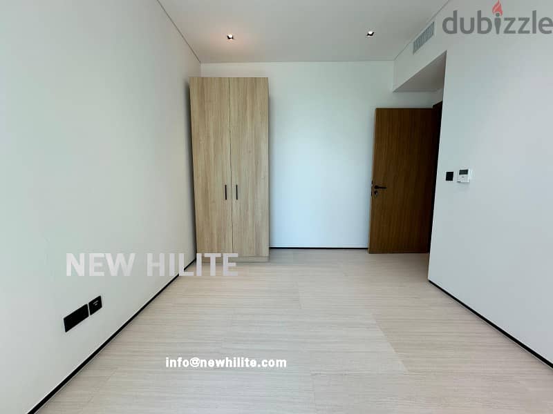 Stunning Sea View 3-Bedroom Duplex for Rent in Kuwait City 7