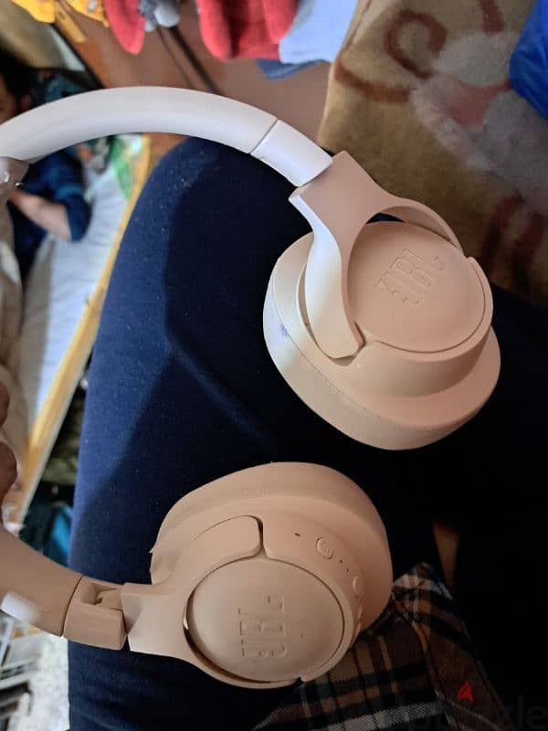 Headfone Orignal JBL TUNE excellent condition Good sound quality 2