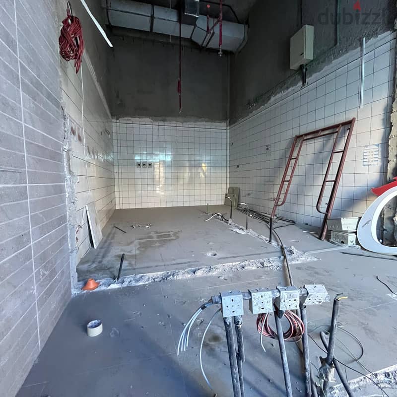 Commercial shop for rent with a grace period in Al-Mirqab Block 1 1