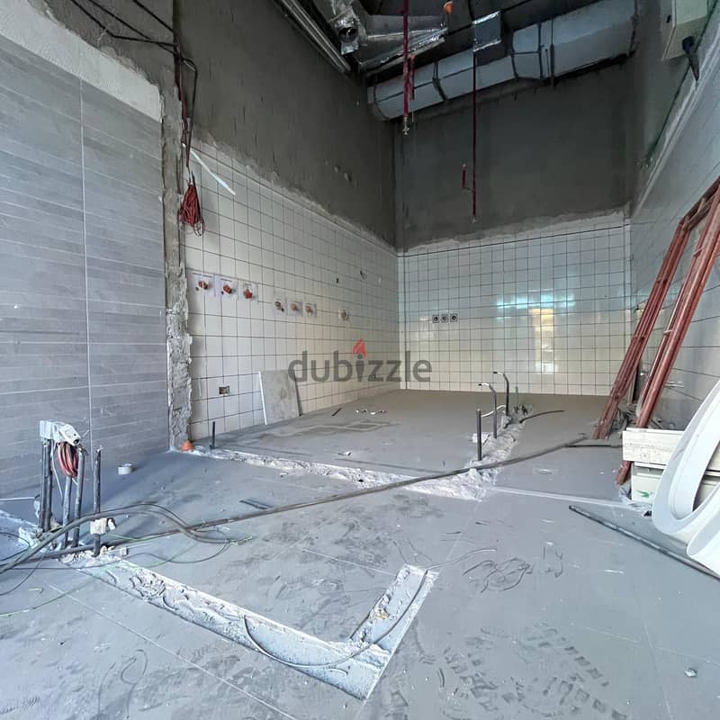 Commercial shop for rent with a grace period in Al-Mirqab Block 1 2