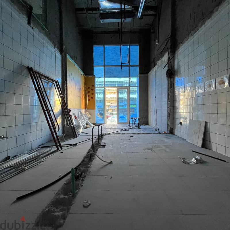 Commercial shop for rent with a grace period in Al-Mirqab Block 1 5