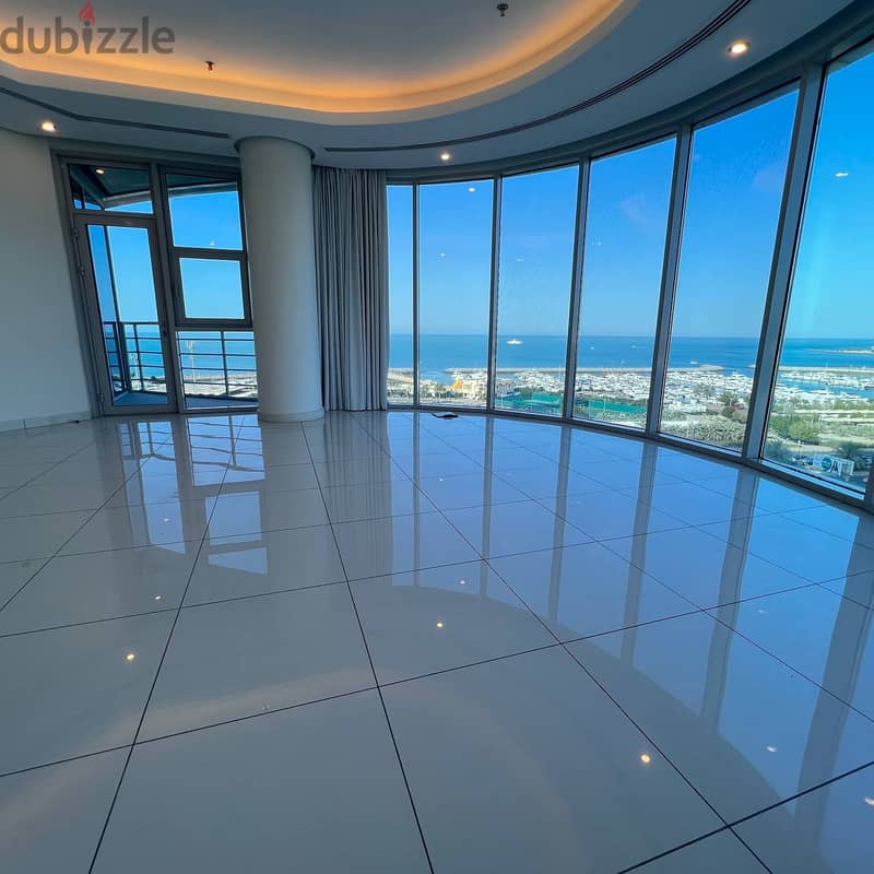 Residential floor with a direct sea view for rent in Salmiya, Block 11 1
