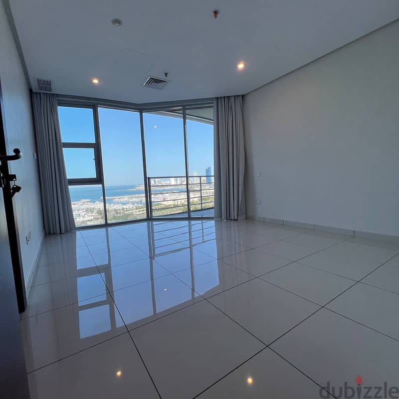 Residential floor with a direct sea view for rent in Salmiya, Block 11 2