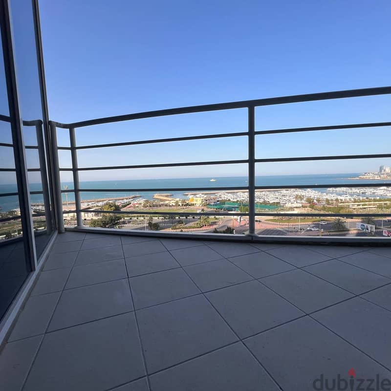 Residential floor with a direct sea view for rent in Salmiya, Block 11 5