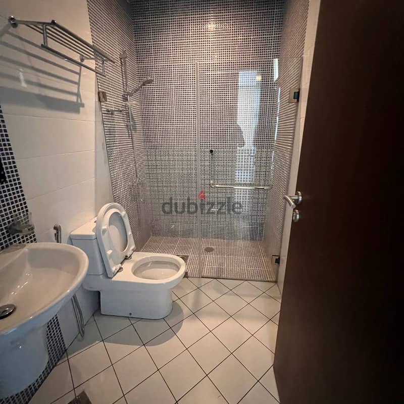 Residential floor with a direct sea view for rent in Salmiya, Block 11 9