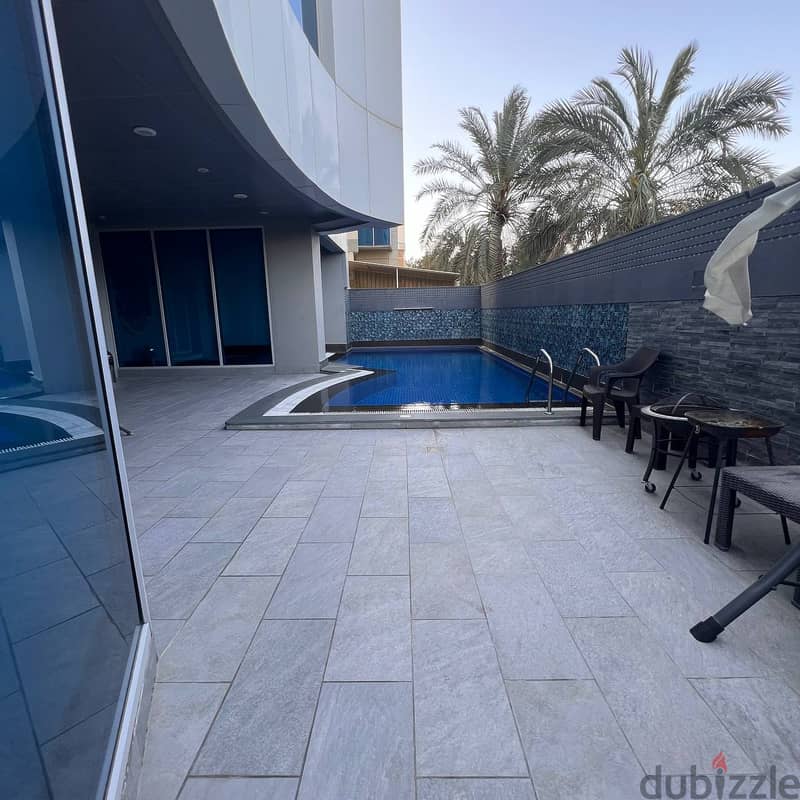 Residential floor with a direct sea view for rent in Salmiya, Block 11 10