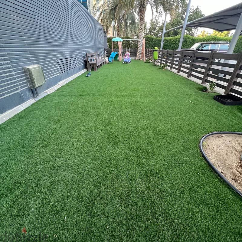 Residential floor with a direct sea view for rent in Salmiya, Block 11 11