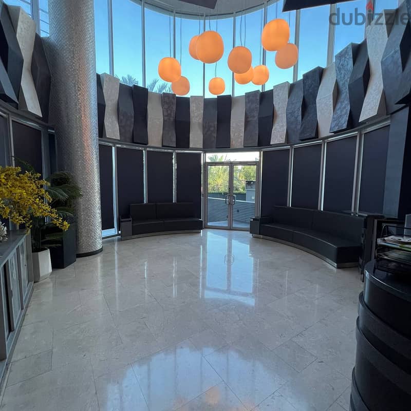 Residential floor with a direct sea view for rent in Salmiya, Block 11 12