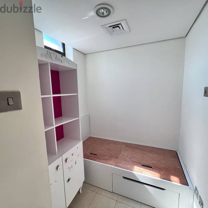 VIP Apartment with Direct Sea View for Rent in Bneid Al-Qar 5
