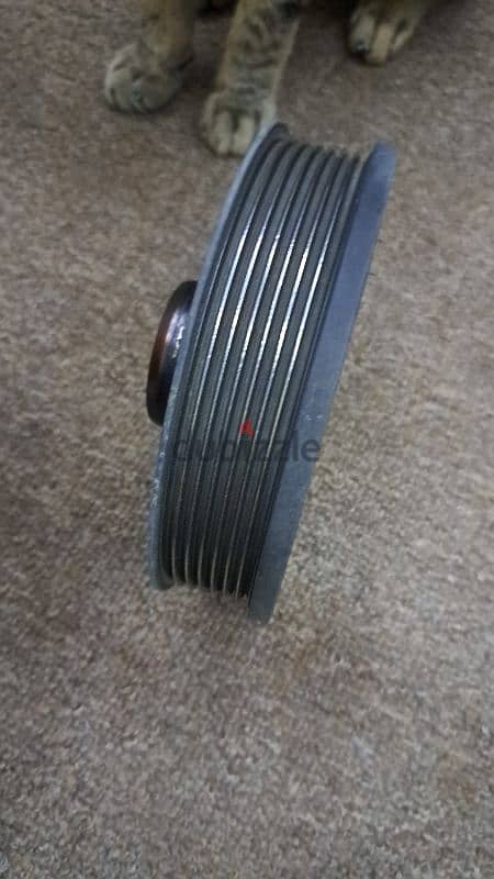 ENGINE PULLEY 2006 TO 2009 ORIGINAL USED 1