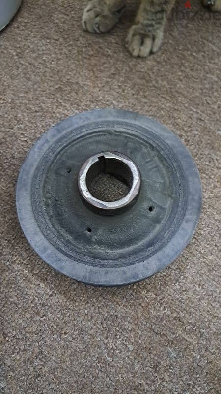 ENGINE PULLEY 2006 TO 2009 ORIGINAL USED 2