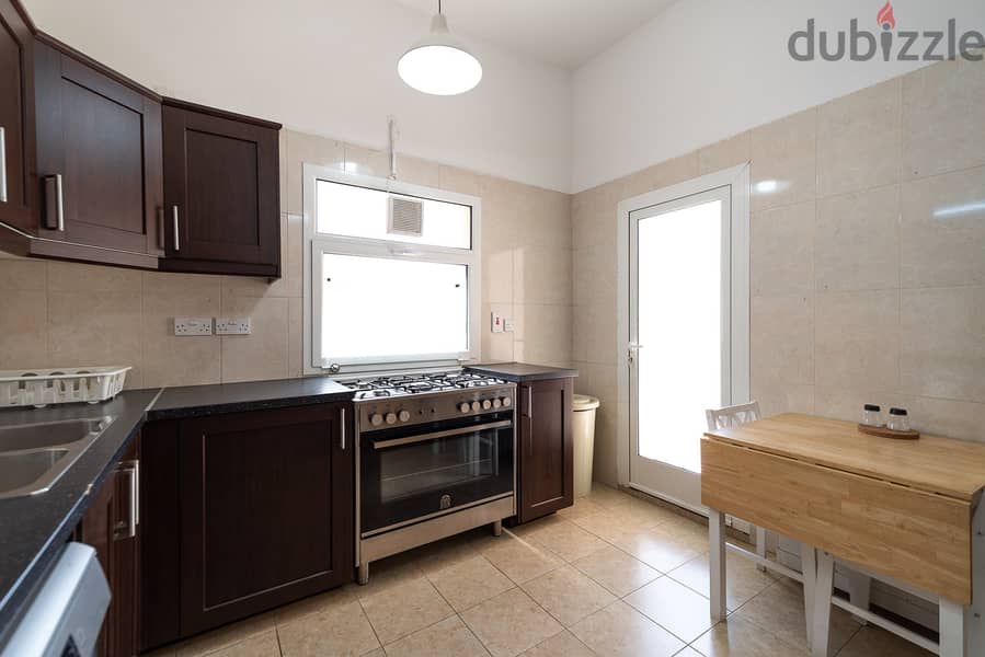 Mangaf – lovely, furnished, 3 bedroom apartment w/balcony 4