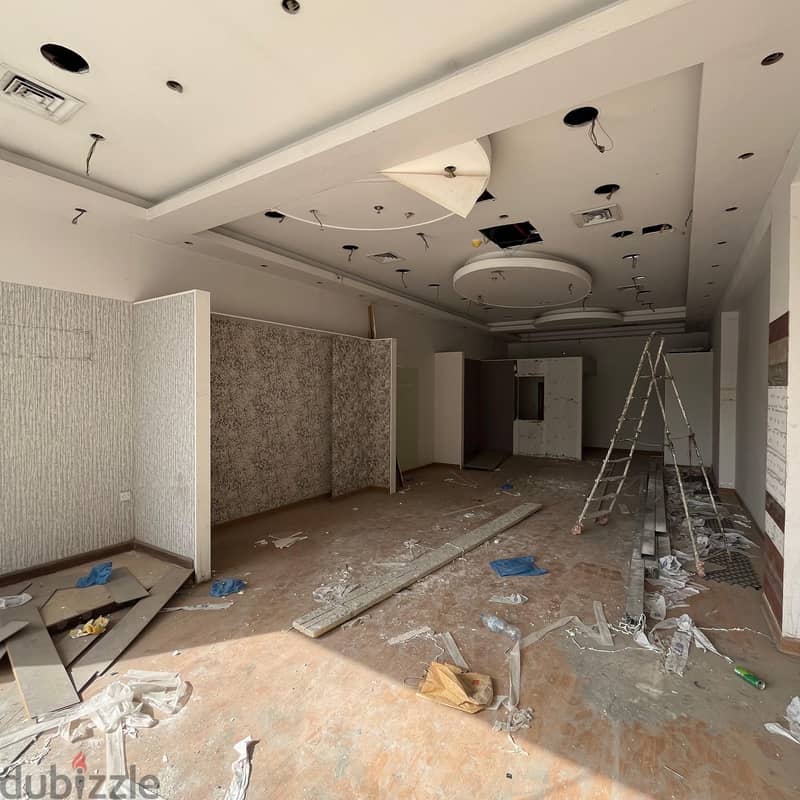 Commercial shops with a grace period for rent in Hawally Block 7 2