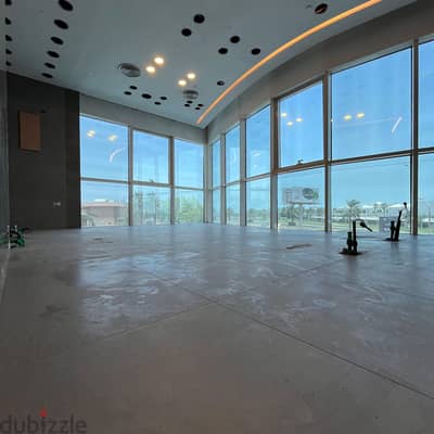 Full investment floor with a grace period for rent in Salmiya.