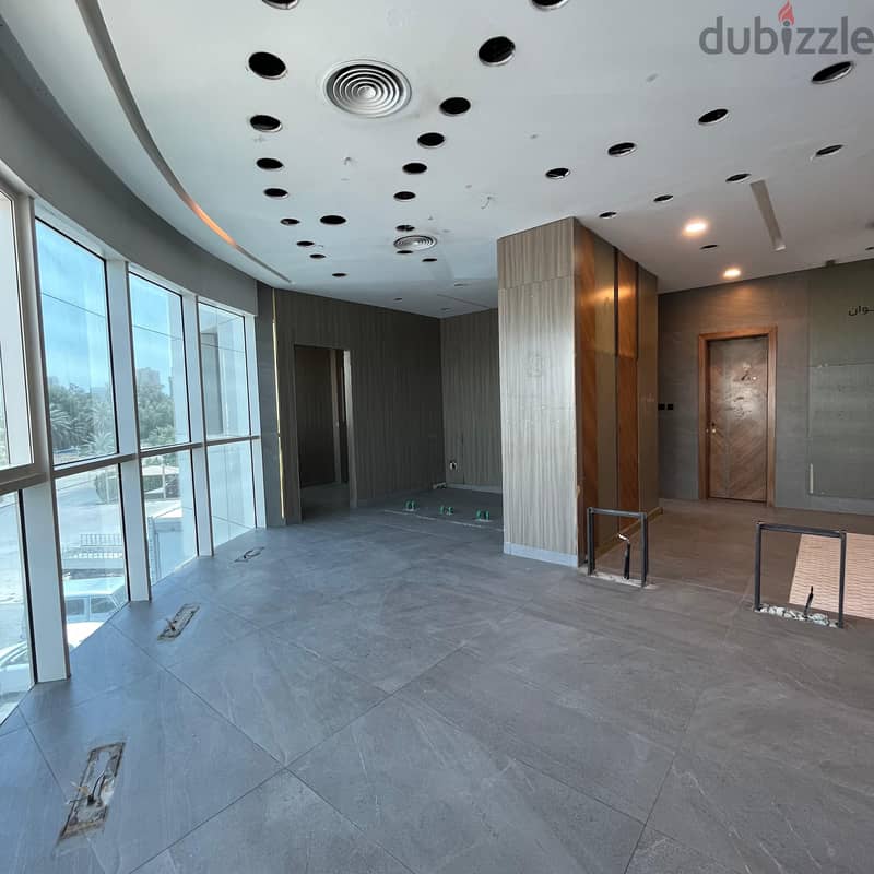 Full investment floor with a grace period for rent in Salmiya. 1