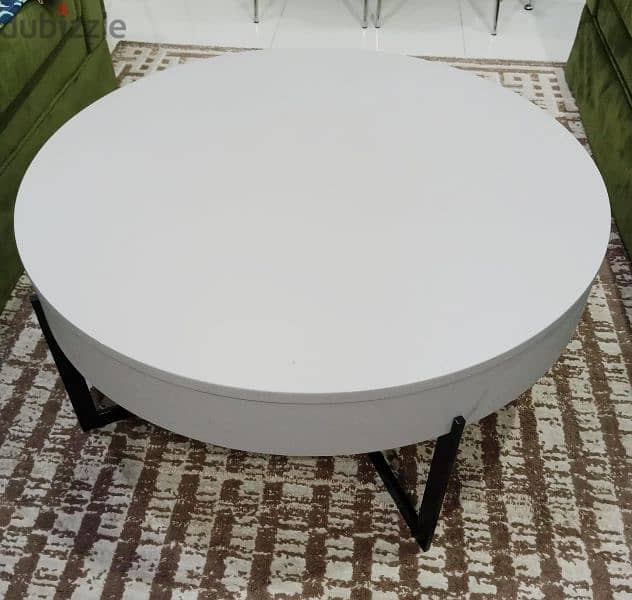 Round Shape Coffee/Center Table For Sale 1