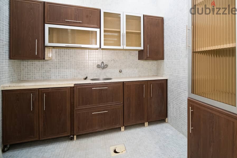 Zahra – spacious, villa good for diplomatic residence 13