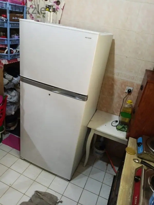 TOSIBHA 608L FRIDGE ON SALE ALMOST BRAND NEW