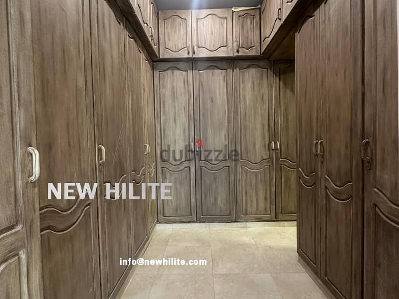 Villa with Private pool for rent in Salwa 12