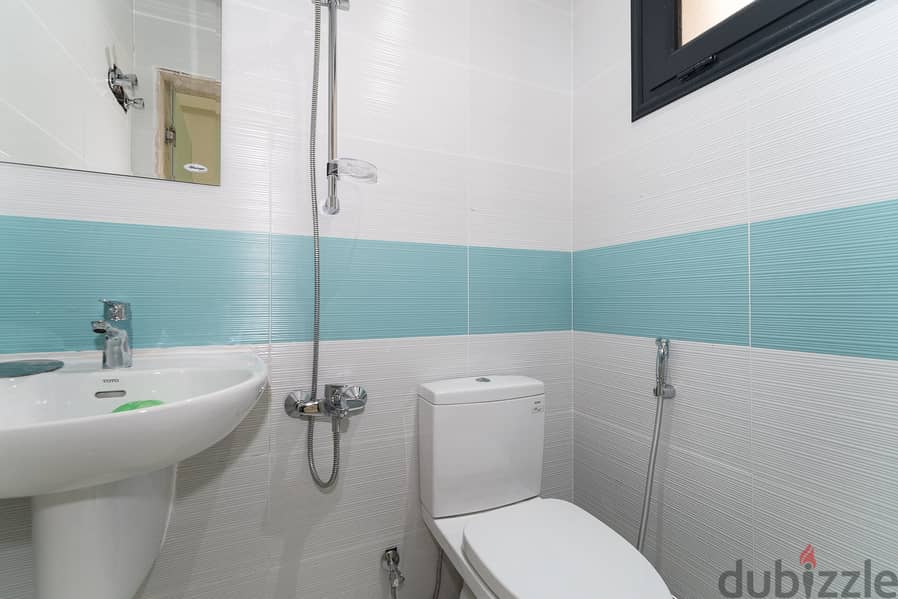 Salwa – great, four bedroom floor with balcony 3