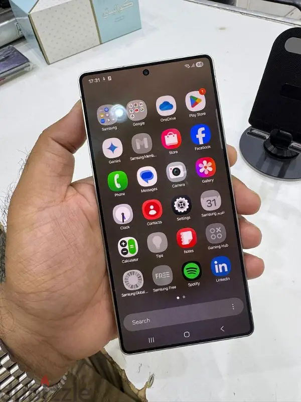 S25 ultra... 1tb... only mobile64057217976579121