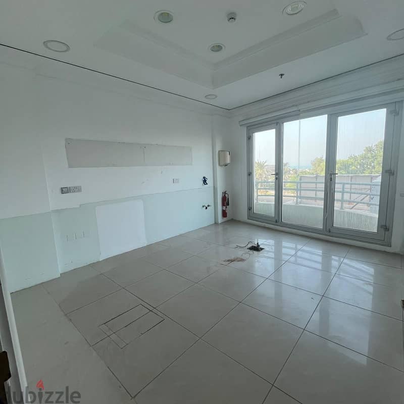An entire investment floor for rent in Salmiya. 3