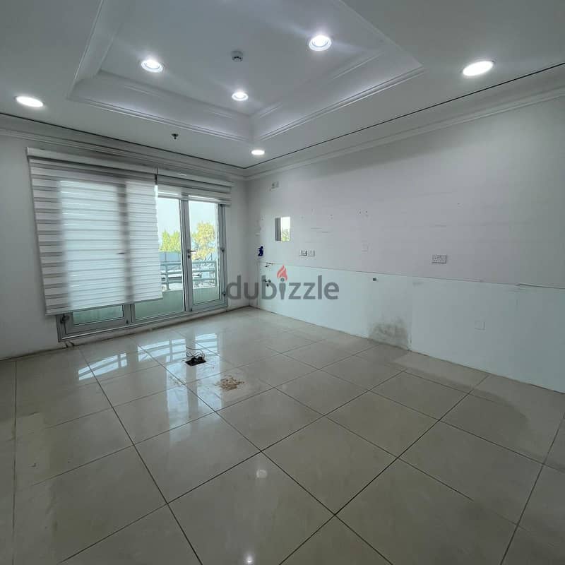 An entire investment floor for rent in Salmiya. 7