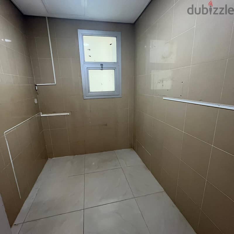 An entire investment floor for rent in Salmiya. 8