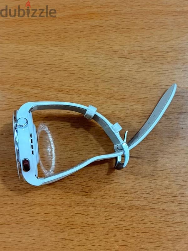 Huawei GT 3 Pro Smart Watch 1