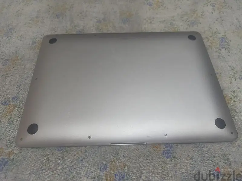 Apple Macbook Air M164057236097282129