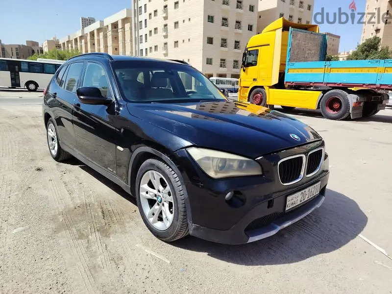 بي إم دبليو X1 2012، نظيف ومرتب فقط 13800 كم السعر 750 دينار كويتي أخير