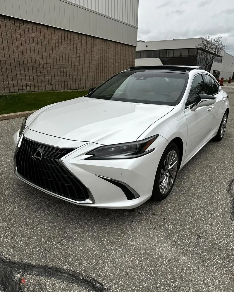 Lexus LX-Series 2022 ES350
