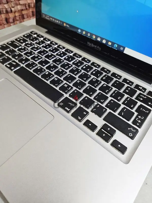 MacBook Pro in excellent condition64167922373377121