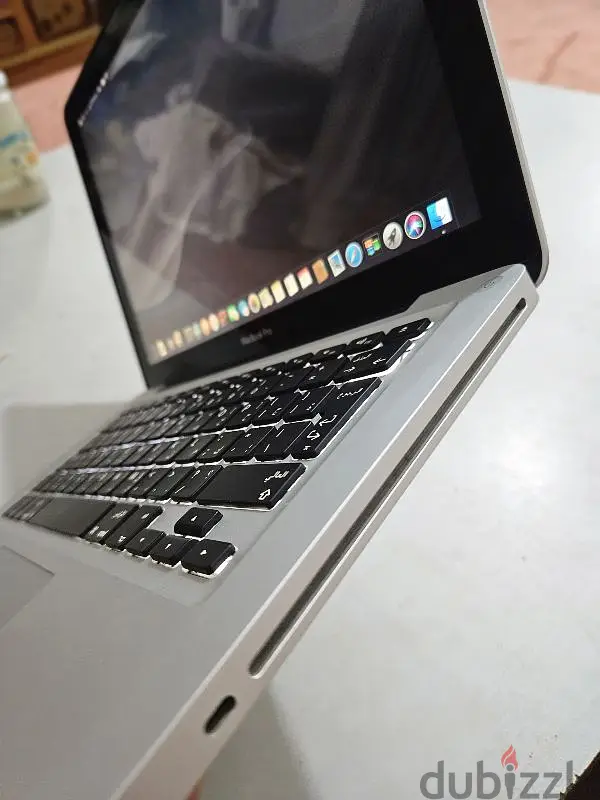 MacBook Pro in excellent condition64167922373377124