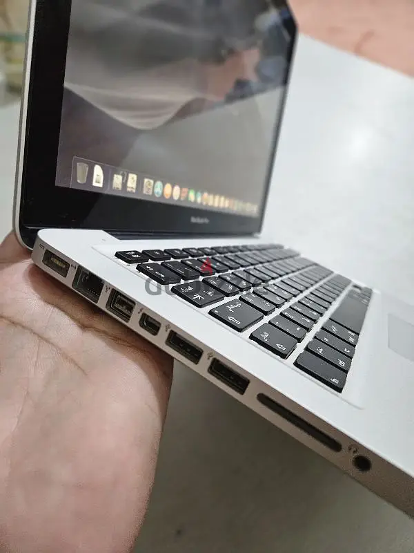 MacBook Pro in excellent condition64167922373377125