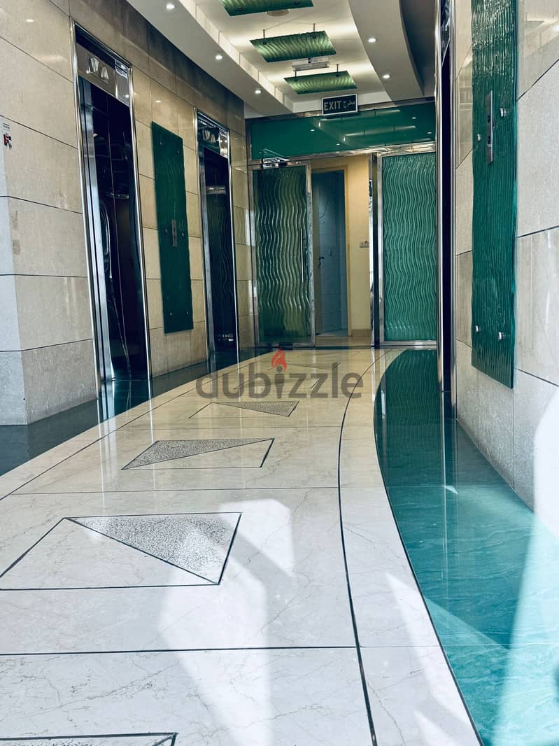 للايجار مساحة فرصة استثمارية مميزة في قلب الشرق 365 م / 300م 4