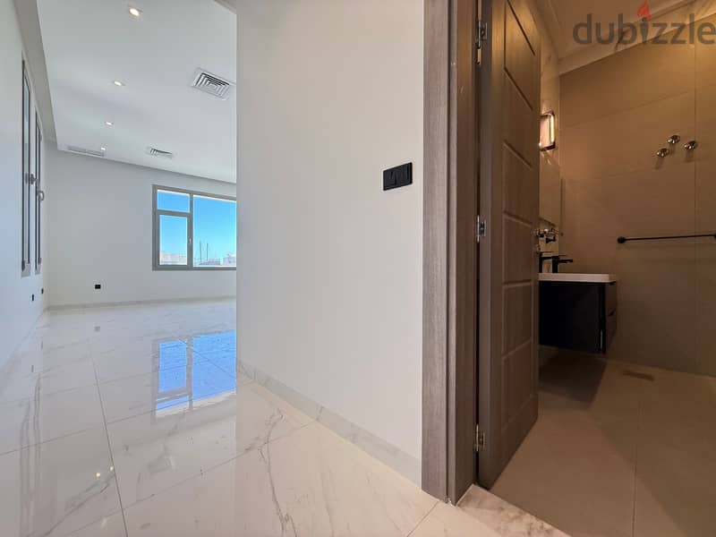 Salwa – sea view specious, four bedroom floor w/balcony 11