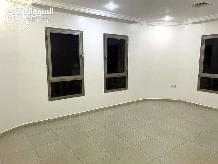 for rent villa flat in mangaf with yard and garden 4