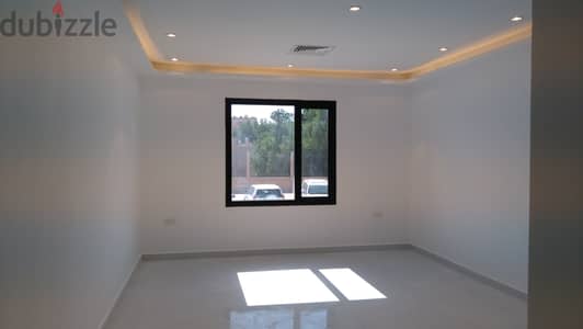 Nice 3 bedroom apt in egaila. close to gate mall & aum