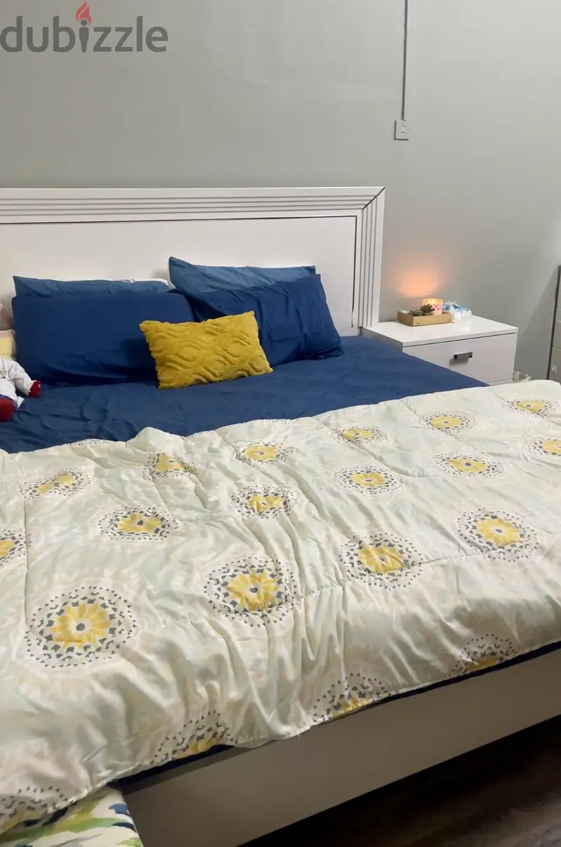 Abyat bed and mattress