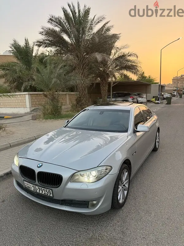 سلسلة بي إم دبليو 5 عام 201164388928014339121