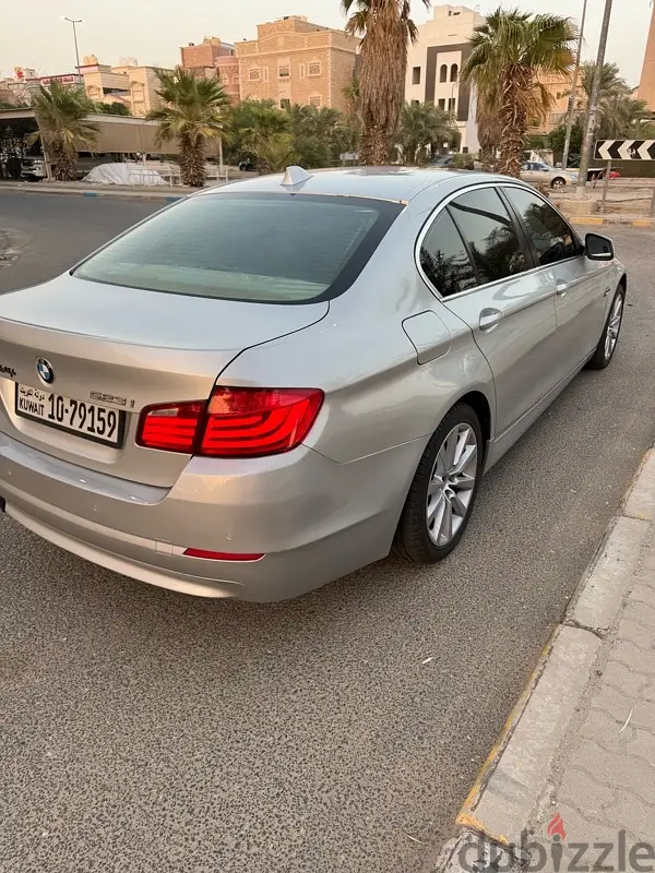 سلسلة بي إم دبليو 5 عام 201164388928014339125
