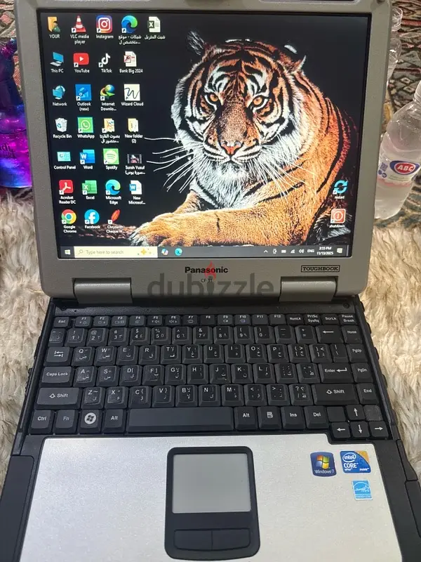 Good-condition Panasonic laptop with touch screen64389878196994126