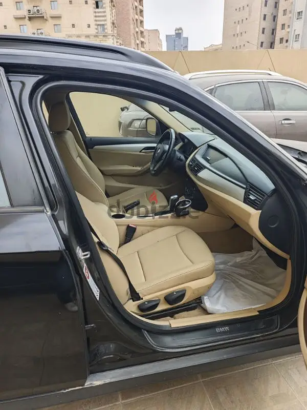 بي إم دبليو X1 2012644089397105941211