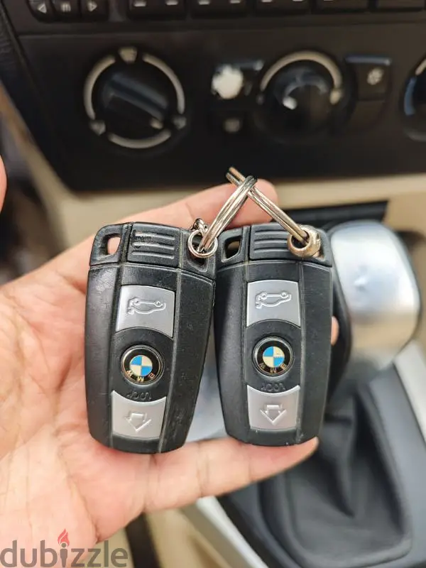 بي إم دبليو X1 2012644089397105941214
