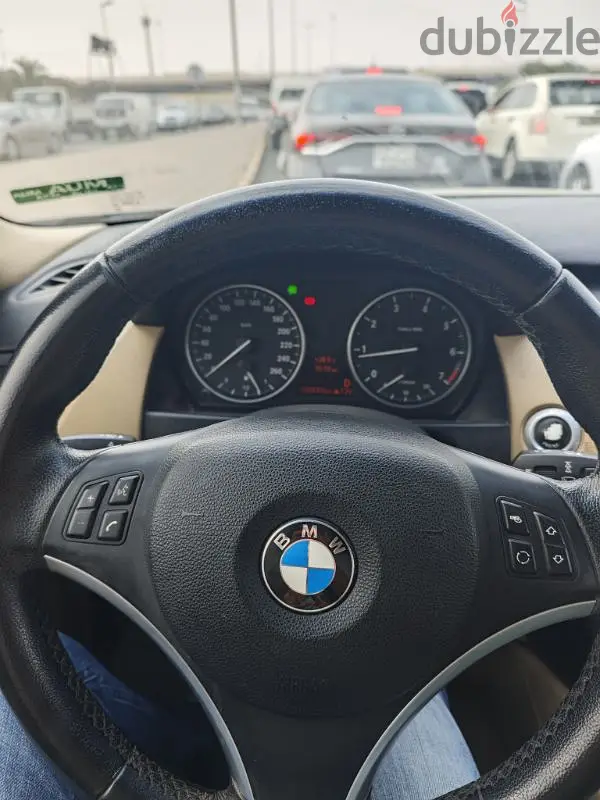 بي إم دبليو X1 2012644089397105941217