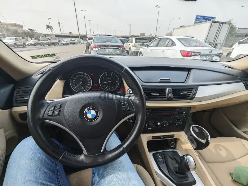 بي إم دبليو X1 2012644089397105941219