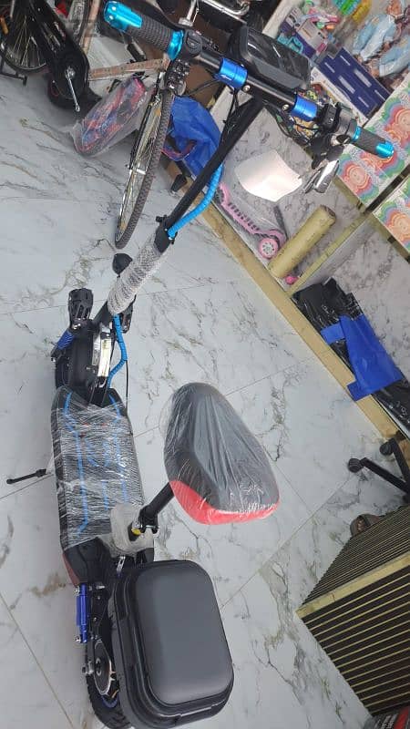 New Version Kt4-D With Box On Back Side with 1800w Motor Power- 70 Kmh 13
