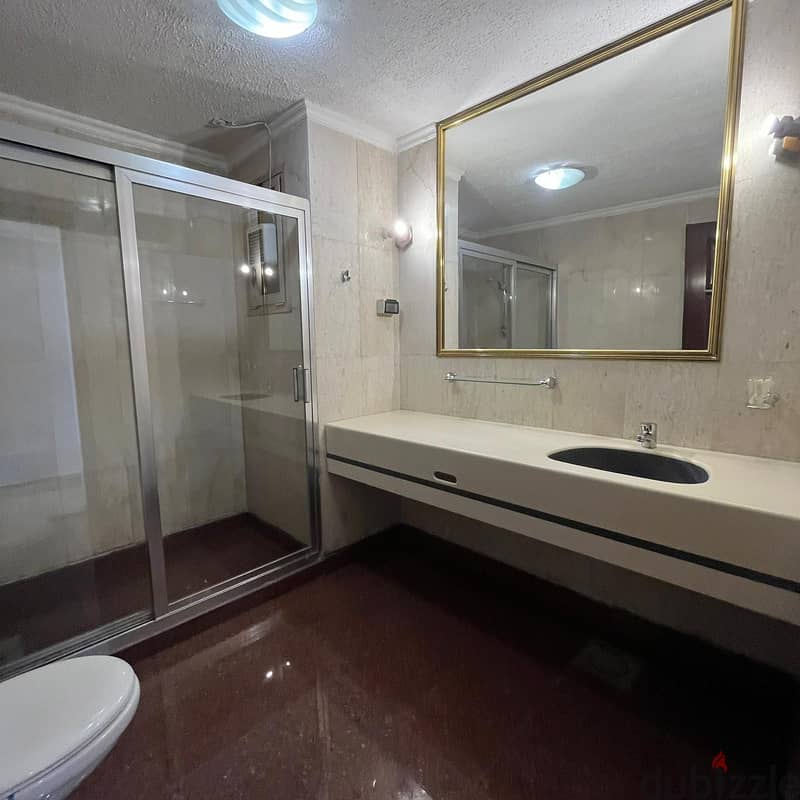 Full floor with sea view for rent in Al Shaab Al Bahri, Block 8. 8