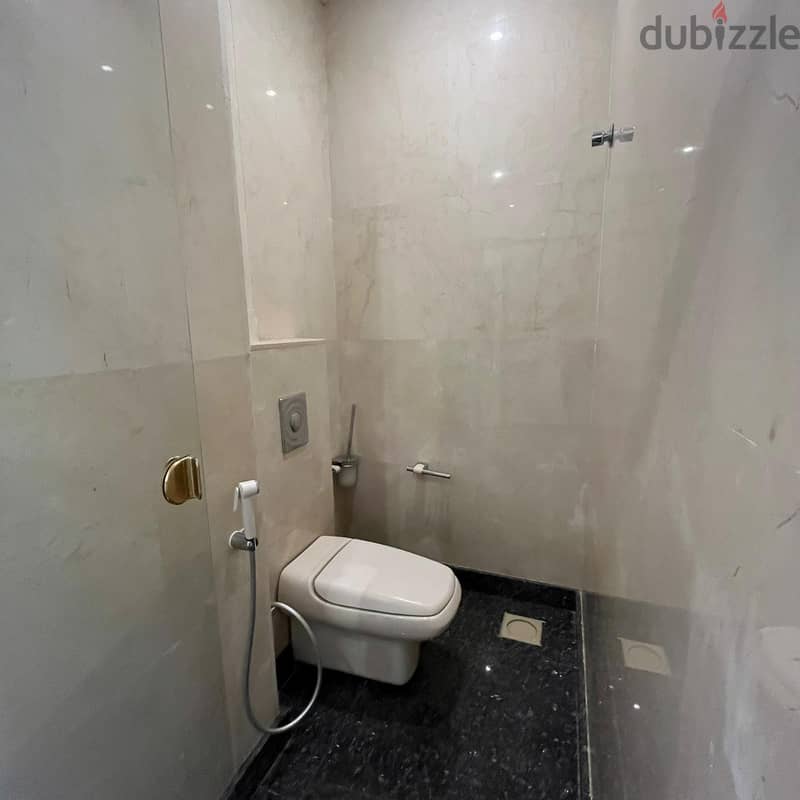 Full floor with sea view for rent in Al Shaab Al Bahri, Block 8. 9